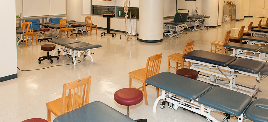 PT lab with tables and chairs